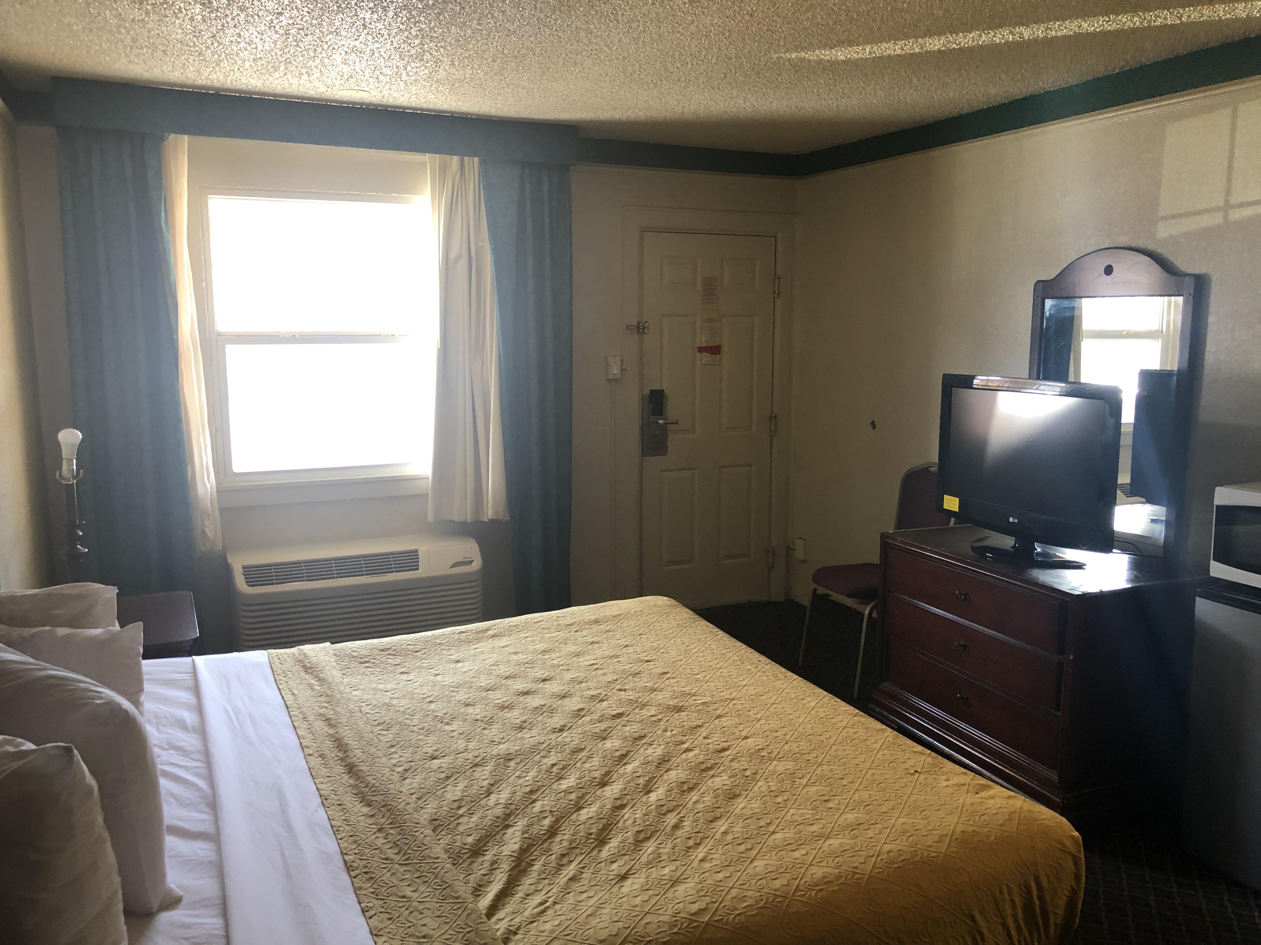 Americas Best Value Inn DEN Exterior photo