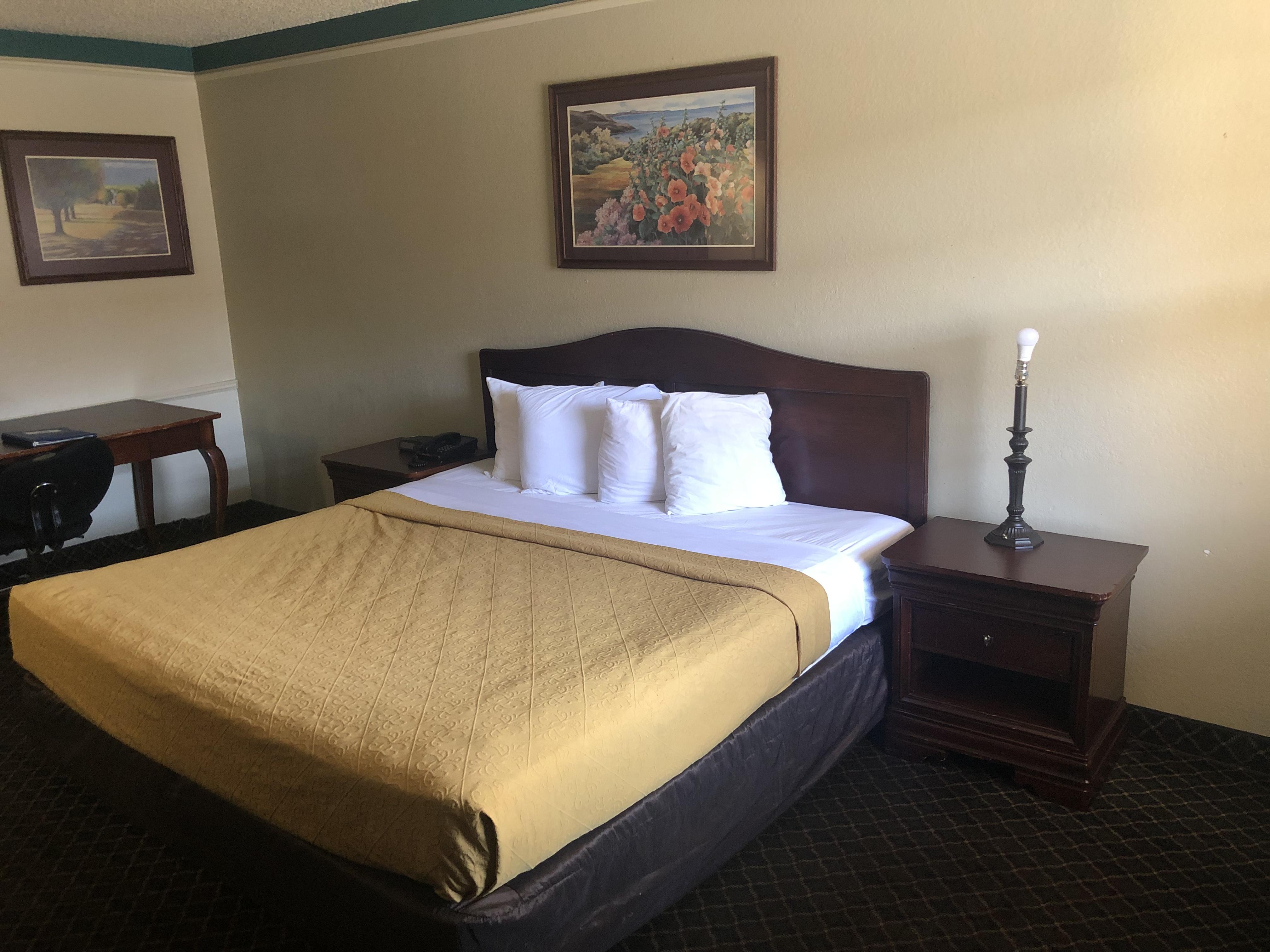 Americas Best Value Inn DEN Exterior photo