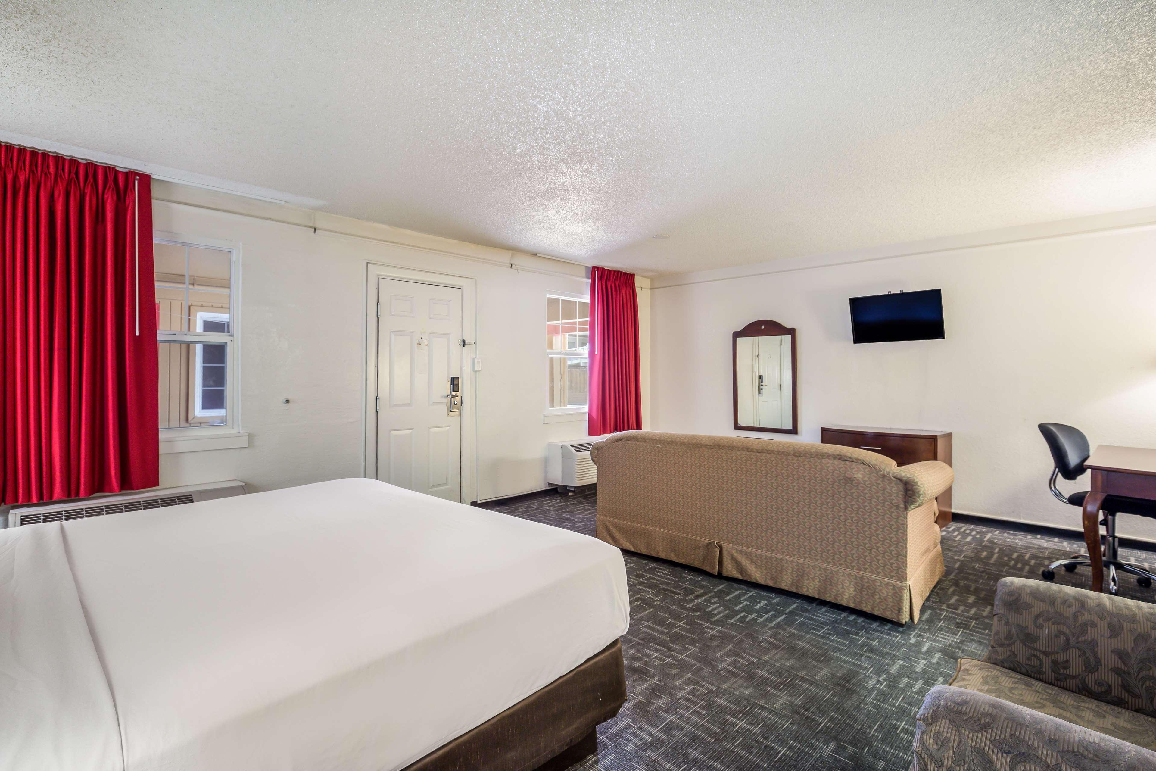 Americas Best Value Inn DEN Exterior photo