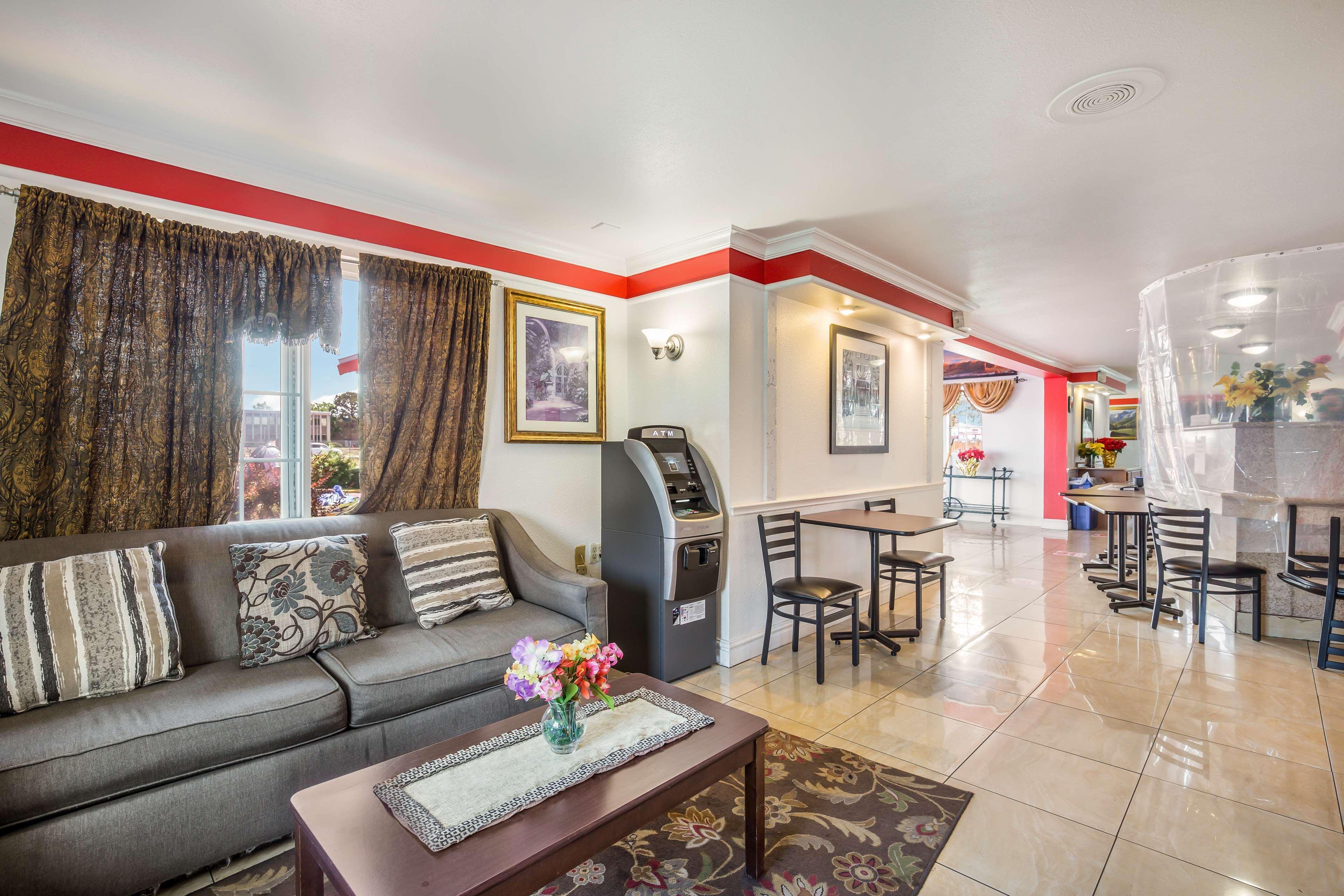 Americas Best Value Inn DEN Exterior photo