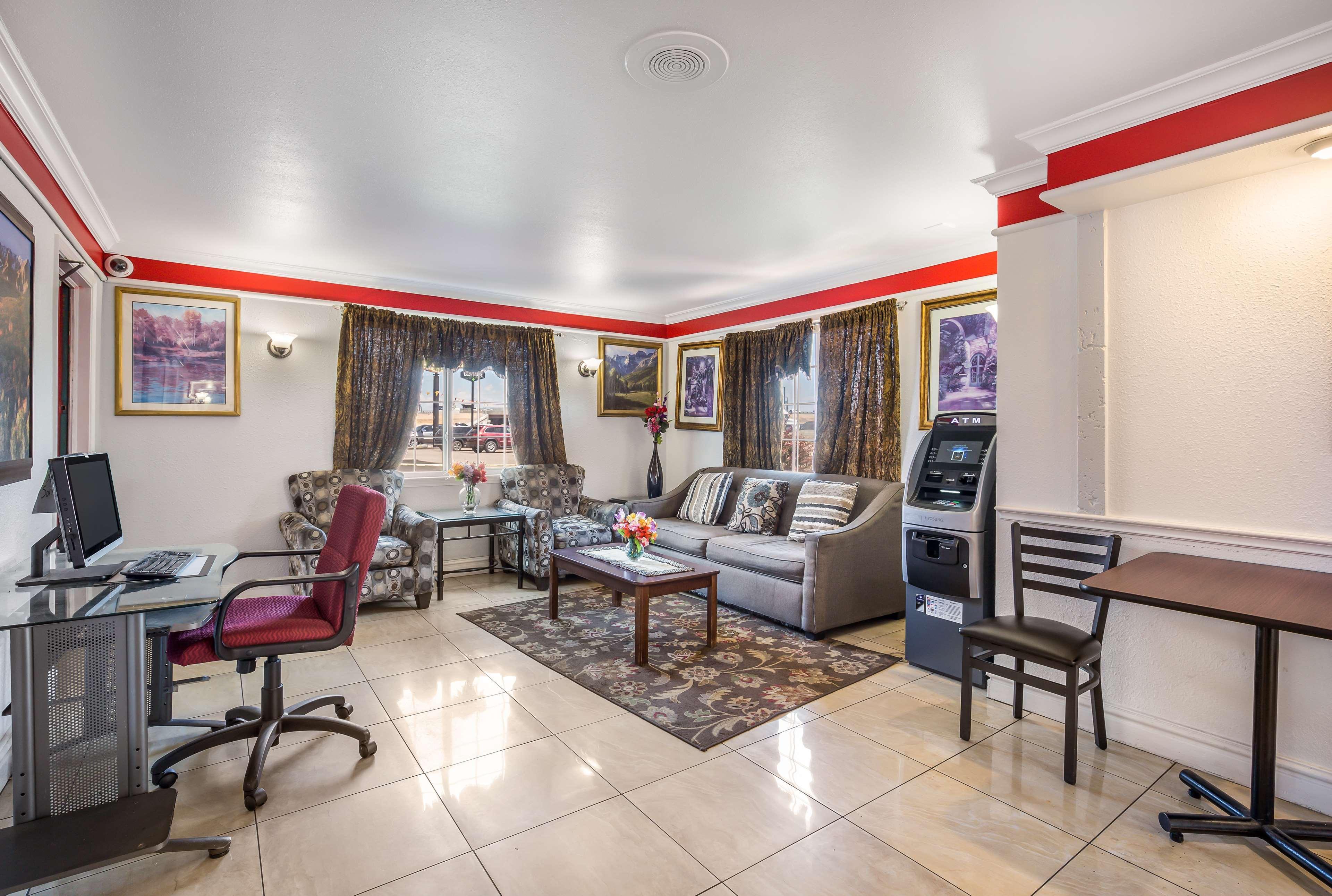 Americas Best Value Inn DEN Exterior photo