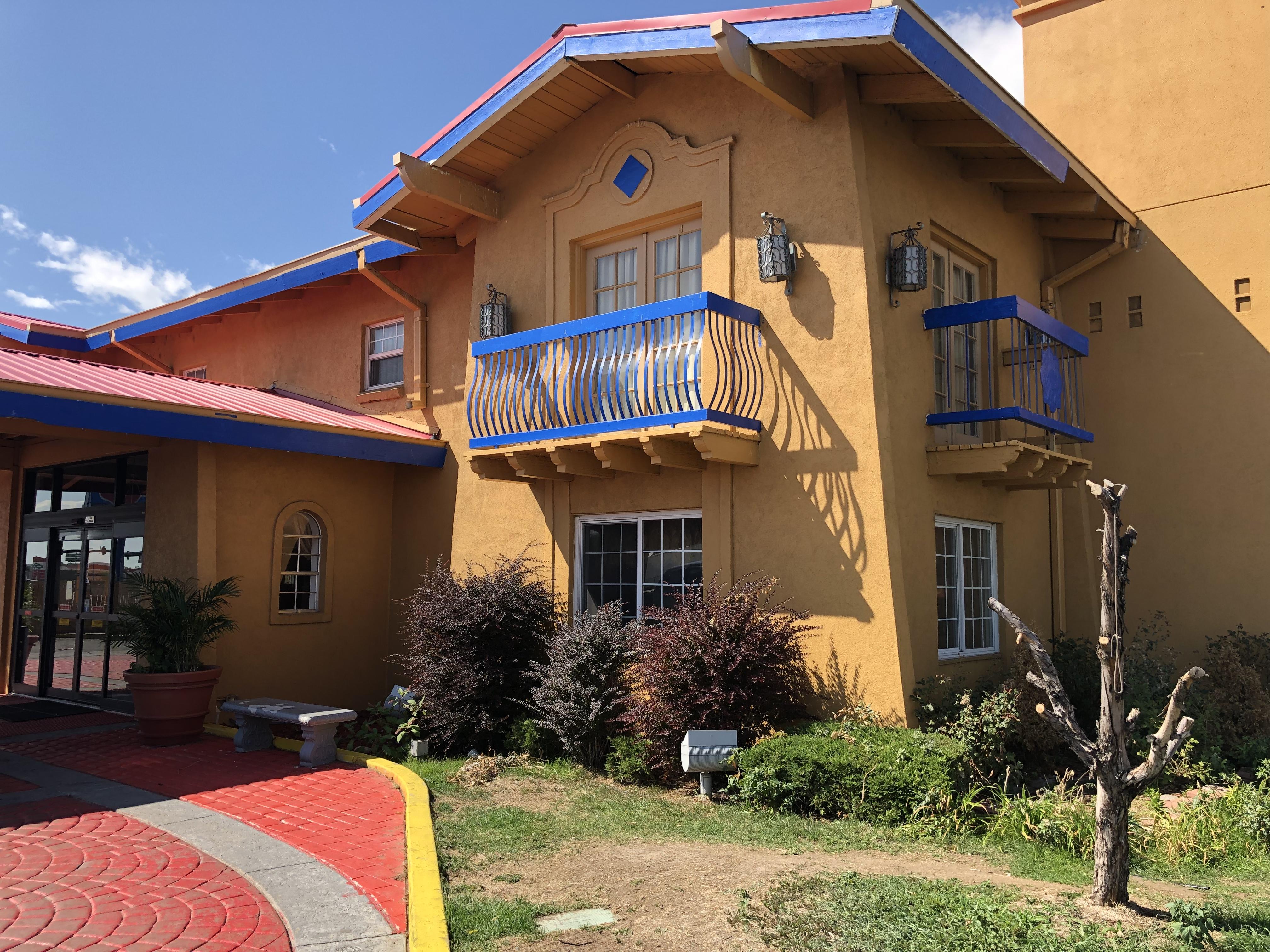 Americas Best Value Inn DEN Exterior photo