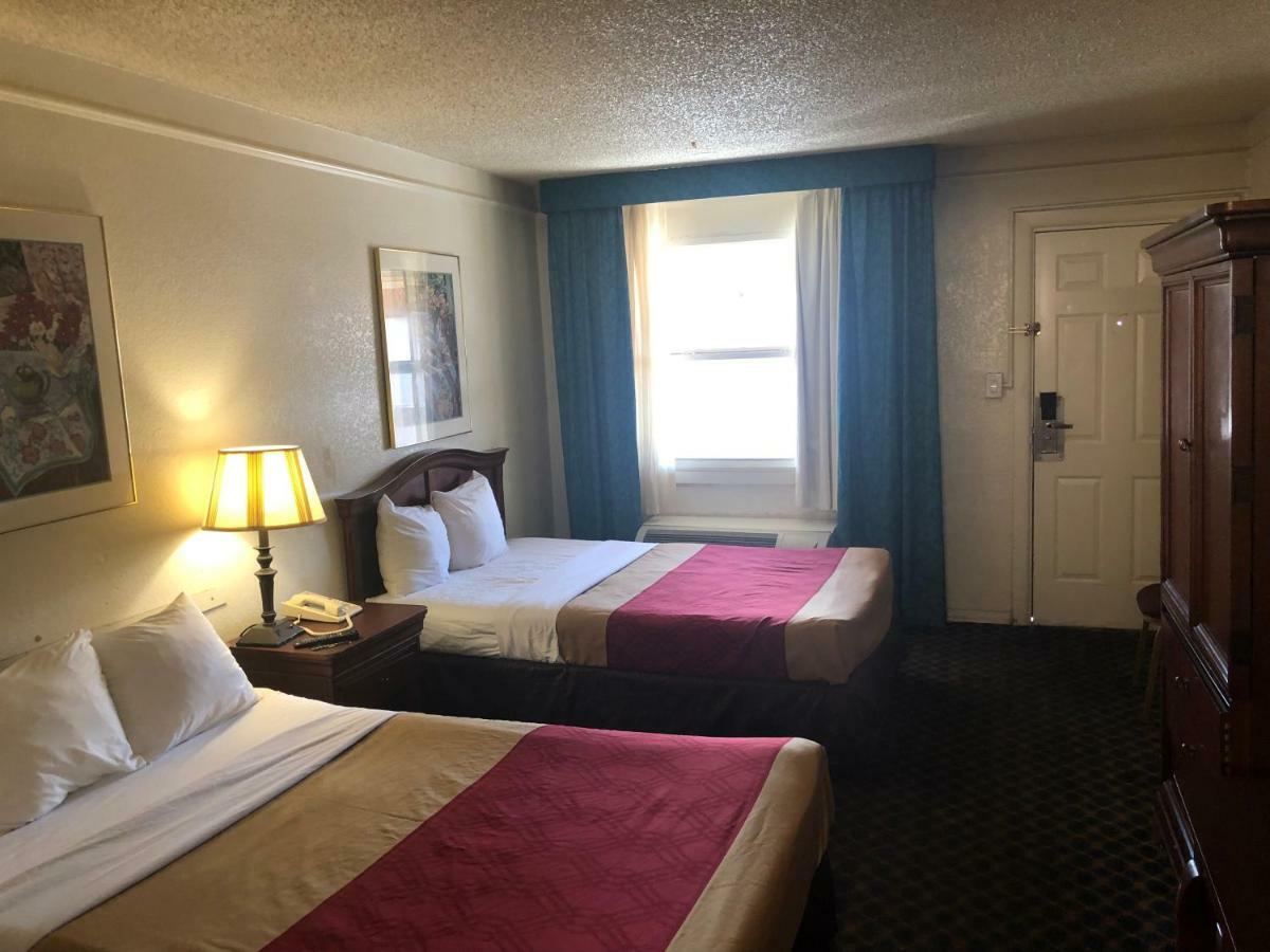 Americas Best Value Inn DEN Exterior photo
